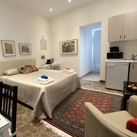 Couette-café Avgi's 3*